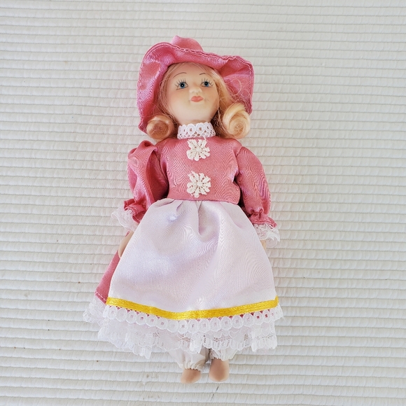 8 Czech Folklore Boy Girl Dolls 1950s 4"-12" Folk Czechoslovakian Ethnic Dress - Picture 10 of 16